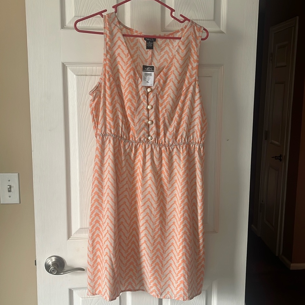 Junior’s women’s sleeveless dress XL brand new with tags